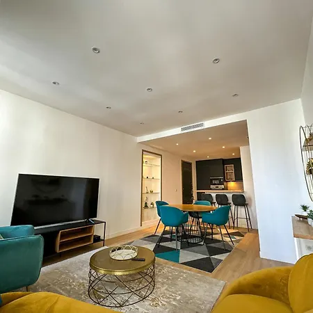 Centre Apartment